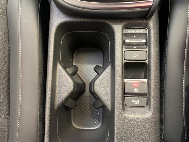 �N���}�̎ʐ^�͂ł�����肽��������悤�ɂ��Ă��܂����ꕨ�ꉿ�̒��ÎԂȂ̂ŊO���ׂ͍����L�Y�A�����̓V�[�g�̏�Ԃ�p�l����I�[�f�B�I�������������B�e���Ă���܂��I���Ўʐ^�ł��m�F���������B