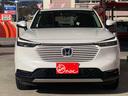 ヴェゼル ｅ：ＨＥＶ　Ｚ　ホンダセンシング　純正９型ディスプレイナビ　バックカメラ　地デジＴＶ　ＥＴＣ２．０　ドライブレコーダー　ワイヤレス充電器　パワーバックドア　ブラインドスポットインフォメーション　スマートキー×２（4枚目）