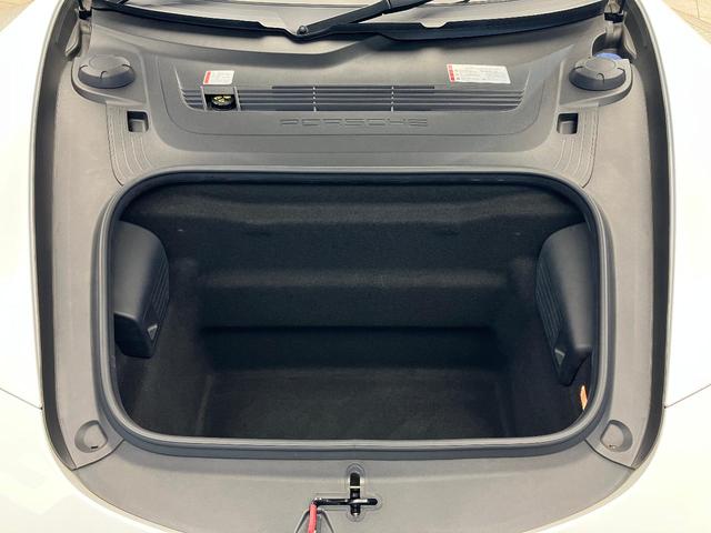 ９１１ ９１１カレラＧＴＳ　カップエアロキット　スポエグ　スポクロ　ＢＯＳＥサウンドシステム　スポーツデザインエクステリアミラー　ＰＡＳＭ　カラードメーター（カーマインレッド）　ナビ　ブラッシュドアルミインテリアトリム（20枚目）