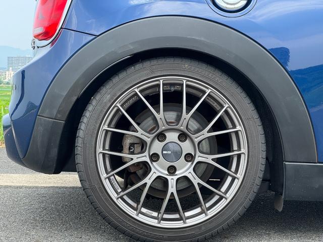 ＭＩＮＩ クーパーＳ　３ドア　ＥＮＫＥＩ１７インチ　ヘッドアップディスプレイ（16枚目）