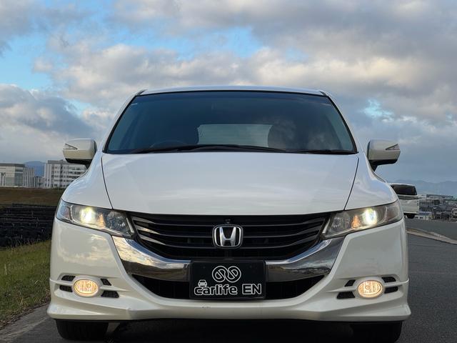 オデッセイ アブソルート 7人乗り 3列シート インターナビ ワンセグ ETC 全周囲カメラ 本革+ファブリックシート アルミホイール クルーズコントロール キーレス ディスチャージヘッドライト(3枚目)