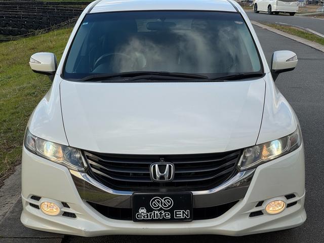 オデッセイ アブソルート 7人乗り 3列シート インターナビ ワンセグ ETC 全周囲カメラ 本革+ファブリックシート アルミホイール クルーズコントロール キーレス ディスチャージヘッドライト(4枚目)