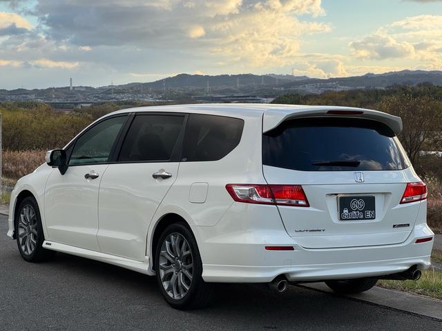 オデッセイ アブソルート 7人乗り 3列シート インターナビ ワンセグ ETC 全周囲カメラ 本革+ファブリックシート アルミホイール クルーズコントロール キーレス ディスチャージヘッドライト(8枚目)