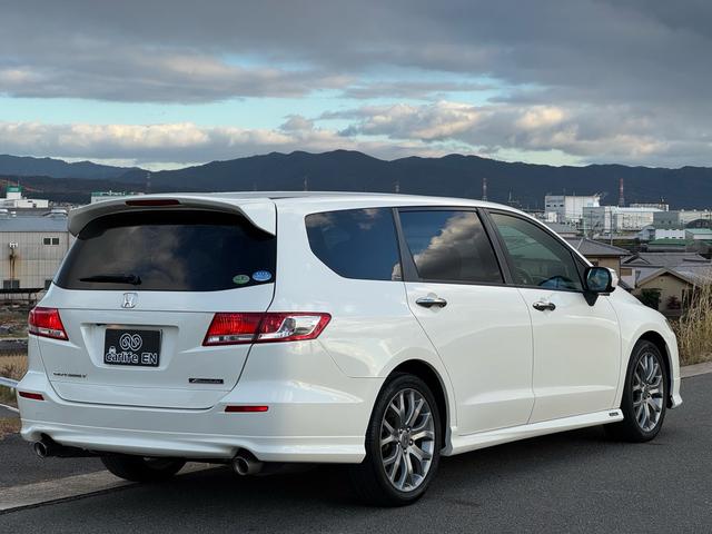 オデッセイ アブソルート 7人乗り 3列シート インターナビ ワンセグ ETC 全周囲カメラ 本革+ファブリックシート アルミホイール クルーズコントロール キーレス ディスチャージヘッドライト(11枚目)