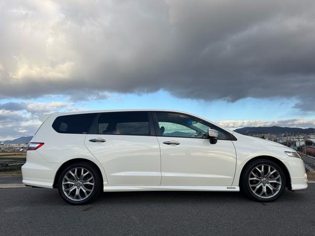 オデッセイ アブソルート 7人乗り 3列シート インターナビ ワンセグ ETC 全周囲カメラ 本革+ファブリックシート アルミホイール クルーズコントロール キーレス ディスチャージヘッドライト(13枚目)