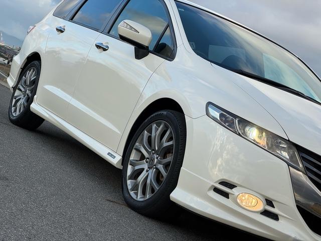 オデッセイ アブソルート 7人乗り 3列シート インターナビ ワンセグ ETC 全周囲カメラ 本革+ファブリックシート アルミホイール クルーズコントロール キーレス ディスチャージヘッドライト(17枚目)