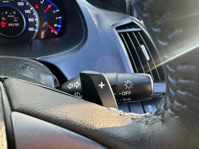 オデッセイ アブソルート 7人乗り 3列シート インターナビ ワンセグ ETC 全周囲カメラ 本革+ファブリックシート アルミホイール クルーズコントロール キーレス ディスチャージヘッドライト(37枚目)