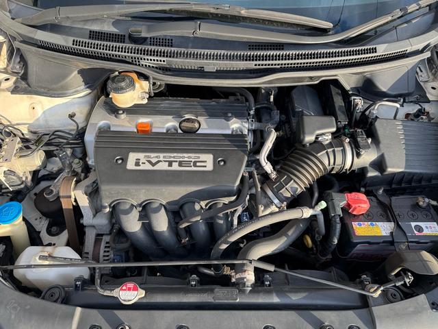 オデッセイ アブソルート 7人乗り 3列シート インターナビ ワンセグ ETC 全周囲カメラ 本革+ファブリックシート アルミホイール クルーズコントロール キーレス ディスチャージヘッドライト(49枚目)