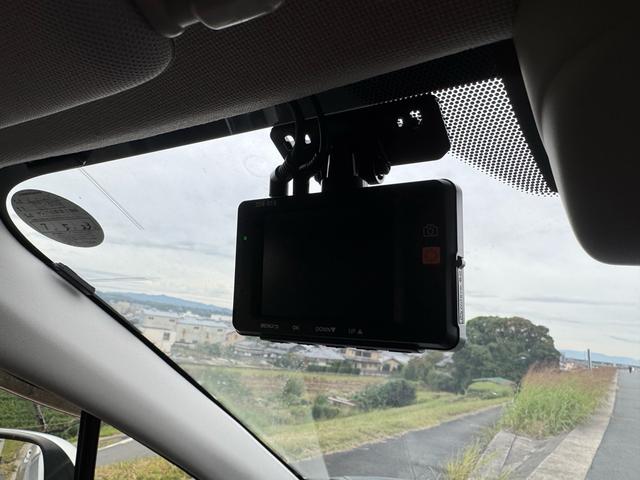 レヴォーグ ２．０ＧＴ－Ｓアイサイト　アドバンスドセーフティパッケージ　走行中フルセグＴＶ　レーダー　前後ドラレコ　バックカメラ　サイドカメラ（42枚目）