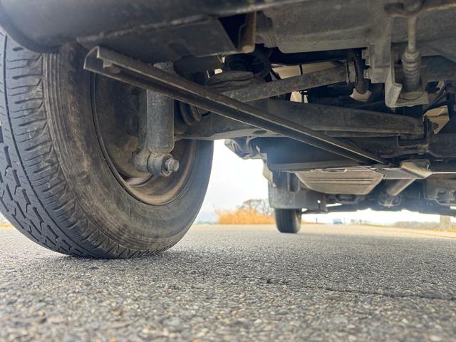 サンバートラック ＴＢ　４ＷＤ　パワステ　エアコン（12枚目）