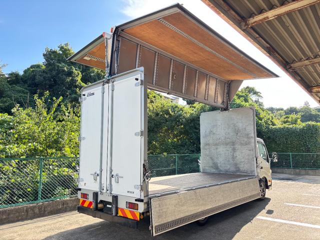 デュトロ 　３ｔ　アルミウイング　ワイドロング　内高２２５ｃｍ　５ｍボディ　３トン　ウイング　バックモニター　ラッシング２段　内フック　ミッション　ターボ車　積載量３．０００ｋｇ　坂道補助装置　電動格納ミラー（11枚目）