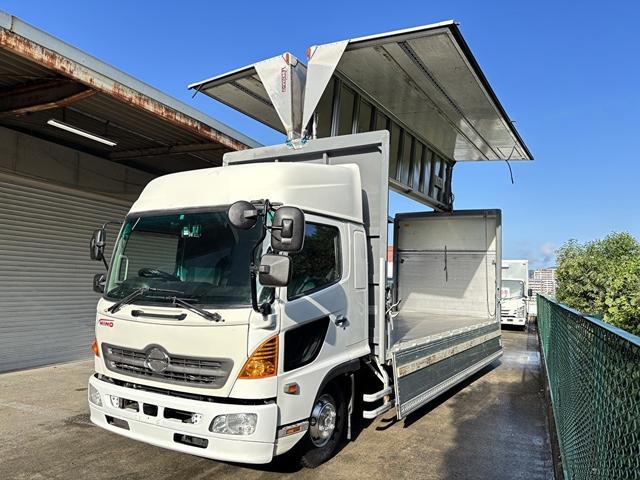 レンジャープロ 　４ｔ　アルミウイング　跳ね上げパワーゲート　ワイド　４トン　ウイング　エアサス　ハイルーフ　ラッシング２段　ミッション　バックモニター　床アルミ　内フック　ターボ車　積載量２．３００ｋｇ　寝台付き（15枚目）