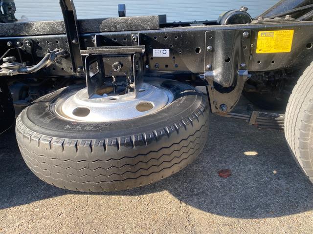 エルフトラック 3t ダンプ 4ナンバー スムーサー AT 3トン オートマ 歩み掛け コボレーン 3方開 2ペダル ターボ車 低床 電動格納ミラー ミラーヒーター ETC 新明和製 積載量3.000kg カスタム(34枚目)