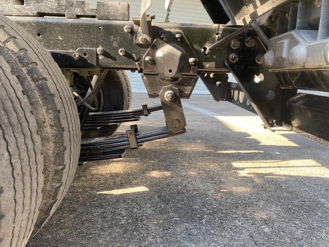 エルフトラック 3t ダンプ 4ナンバー スムーサー AT 3トン オートマ 歩み掛け コボレーン 3方開 2ペダル ターボ車 低床 電動格納ミラー ミラーヒーター ETC 新明和製 積載量3.000kg カスタム(35枚目)