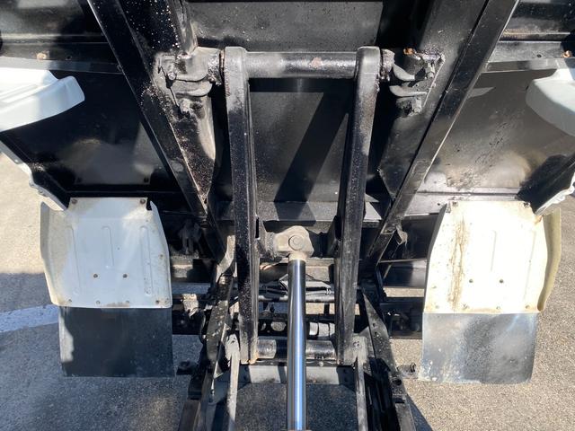 エルフトラック 3t ダンプ 4ナンバー スムーサー AT 3トン オートマ 歩み掛け コボレーン 3方開 2ペダル ターボ車 低床 電動格納ミラー ミラーヒーター ETC 新明和製 積載量3.000kg カスタム(45枚目)