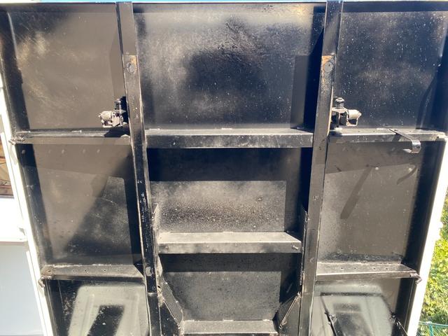 エルフトラック 3t ダンプ 4ナンバー スムーサー AT 3トン オートマ 歩み掛け コボレーン 3方開 2ペダル ターボ車 低床 電動格納ミラー ミラーヒーター ETC 新明和製 積載量3.000kg カスタム(49枚目)