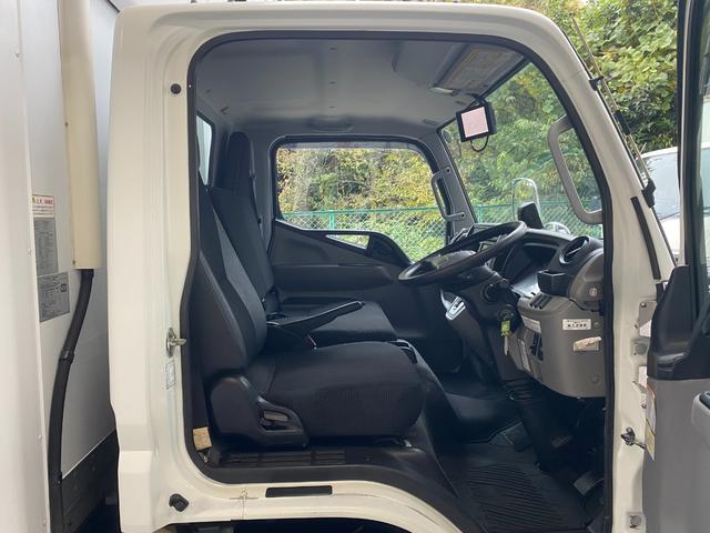 キャンター 　２ｔ　冷凍車　－３０℃設定　準中型　２トン　冷蔵冷凍車　サイドスライド扉　オートマ　ＡＴ　２ペダル　ラッシング１段　９０度ストッパー　水抜き穴２か所　床ステンレス　積載量２．０００ｋｇ　ターボ車（22枚目）