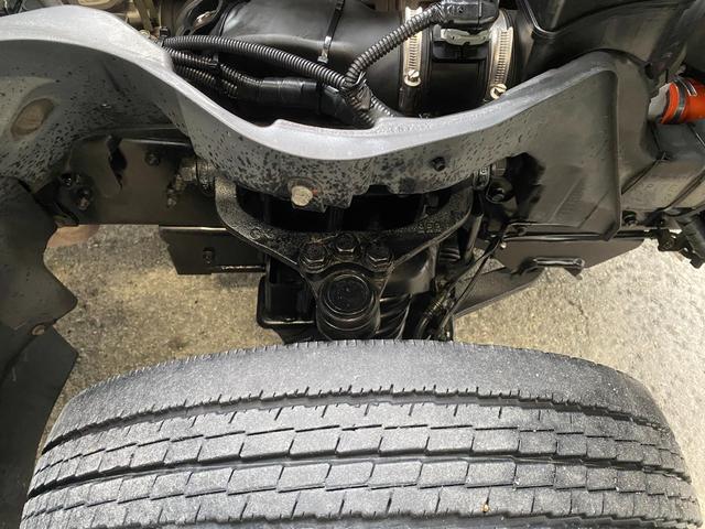 キャンター 　２ｔ　冷凍車　－３０℃設定　準中型　２トン　冷蔵冷凍車　サイドスライド扉　オートマ　ＡＴ　２ペダル　ラッシング１段　９０度ストッパー　水抜き穴２か所　床ステンレス　積載量２．０００ｋｇ　ターボ車（46枚目）