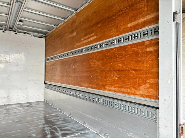 キャンター 　２ｔ　アルミウイング　跳ね上げパワーゲート　ワイドロング　２トン　ウイング　内高２２４ｃｍ　オートマ　ＡＴ　ラッシング２段　床鉄板張り　内フック　バックモニター　ターボ車　積載量２．０００ｋｇ　ＥＴＣ（22枚目）