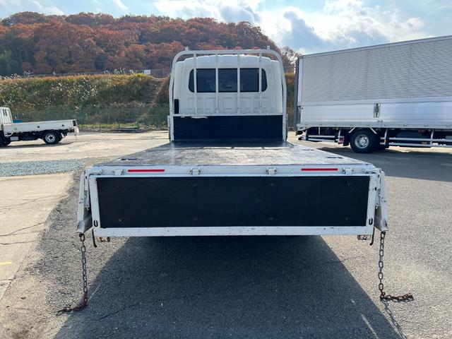 タイタントラック 　２ｔ　ダブルキャブ　標準ロング　準中型　６人乗り　２トン　Ｗキャブ　オートマ　ＡＴ　２ペダル　内フック　３方開　電動格納ミラー　ハイキャブ　ターボ車　積載量１．８００ｋｇ　荷台鉄板張り　坂道補助装置（16枚目）