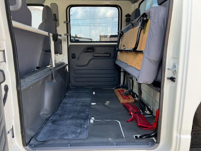 タイタントラック 　２ｔ　ダブルキャブ　標準ロング　準中型　６人乗り　２トン　Ｗキャブ　オートマ　ＡＴ　２ペダル　内フック　３方開　電動格納ミラー　ハイキャブ　ターボ車　積載量１．８００ｋｇ　荷台鉄板張り　坂道補助装置（38枚目）