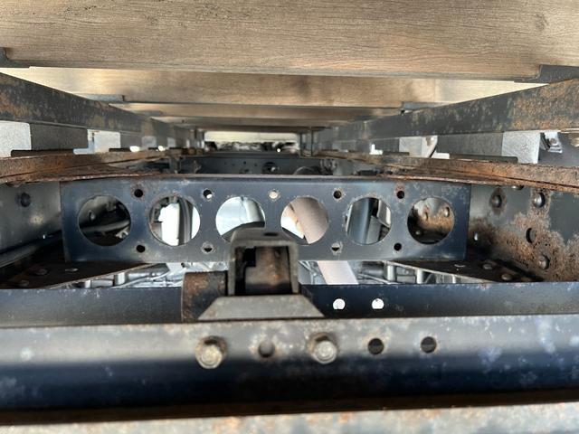 タイタントラック 　２ｔ　ダブルキャブ　標準ロング　準中型　６人乗り　２トン　Ｗキャブ　オートマ　ＡＴ　２ペダル　内フック　３方開　電動格納ミラー　ハイキャブ　ターボ車　積載量１．８００ｋｇ　荷台鉄板張り　坂道補助装置（46枚目）