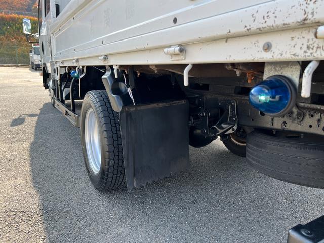 タイタントラック 　２ｔ　ダブルキャブ　標準ロング　準中型　６人乗り　２トン　Ｗキャブ　オートマ　ＡＴ　２ペダル　内フック　３方開　電動格納ミラー　ハイキャブ　ターボ車　積載量１．８００ｋｇ　荷台鉄板張り　坂道補助装置（64枚目）