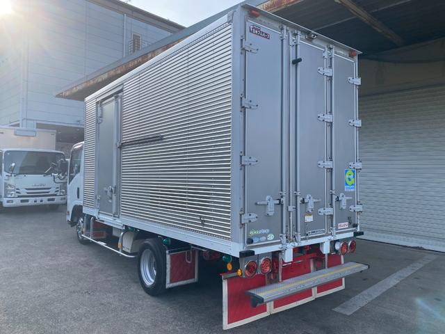 エルフトラック 　２ｔ　アルミバン　標準ロング　内高２０４ｃｍ　２トン　バン　リア３枚扉　サイドスライド扉　ラッシング２段　バックモニター　ミッション　電動格納ミラー　坂道補助装置　日本フルハーフ　積載量２．０００ｋｇ（5枚目）