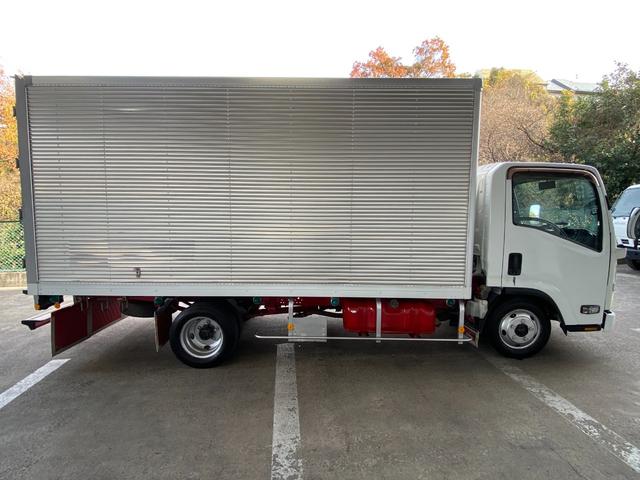 エルフトラック 　２ｔ　アルミバン　標準ロング　内高２０４ｃｍ　２トン　バン　リア３枚扉　サイドスライド扉　ラッシング２段　バックモニター　ミッション　電動格納ミラー　坂道補助装置　日本フルハーフ　積載量２．０００ｋｇ（16枚目）
