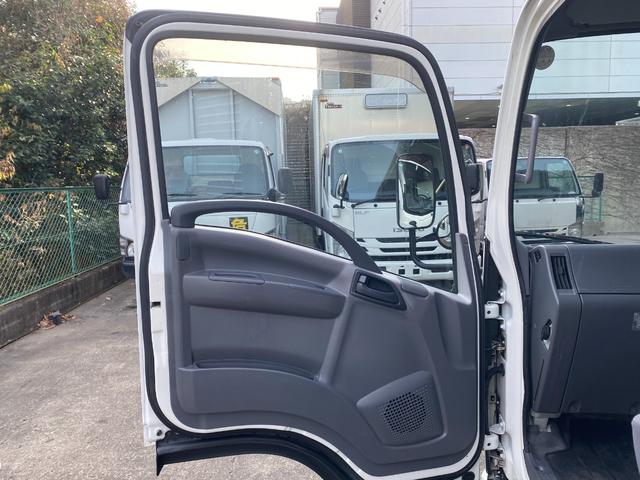 エルフトラック 　２ｔ　アルミバン　標準ロング　内高２０４ｃｍ　２トン　バン　リア３枚扉　サイドスライド扉　ラッシング２段　バックモニター　ミッション　電動格納ミラー　坂道補助装置　日本フルハーフ　積載量２．０００ｋｇ（28枚目）