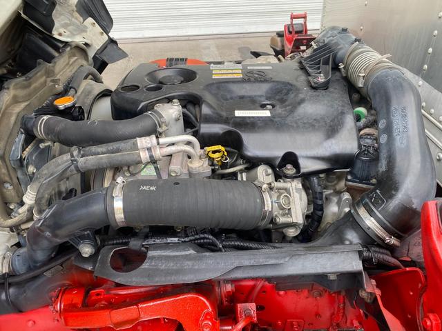 エルフトラック 　２ｔ　アルミバン　標準ロング　内高２０４ｃｍ　２トン　バン　リア３枚扉　サイドスライド扉　ラッシング２段　バックモニター　ミッション　電動格納ミラー　坂道補助装置　日本フルハーフ　積載量２．０００ｋｇ（29枚目）