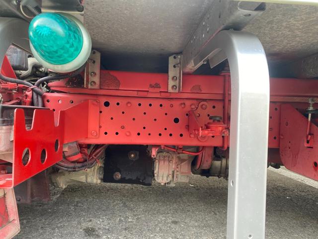 エルフトラック 　２ｔ　アルミバン　標準ロング　内高２０４ｃｍ　２トン　バン　リア３枚扉　サイドスライド扉　ラッシング２段　バックモニター　ミッション　電動格納ミラー　坂道補助装置　日本フルハーフ　積載量２．０００ｋｇ（33枚目）