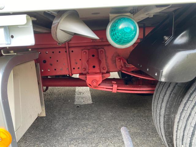 エルフトラック 　２ｔ　アルミバン　標準ロング　内高２０４ｃｍ　２トン　バン　リア３枚扉　サイドスライド扉　ラッシング２段　バックモニター　ミッション　電動格納ミラー　坂道補助装置　日本フルハーフ　積載量２．０００ｋｇ（35枚目）