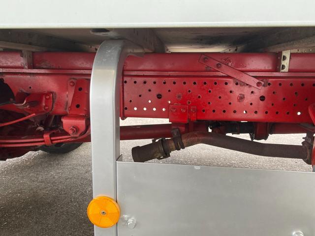 エルフトラック 　２ｔ　アルミバン　標準ロング　内高２０４ｃｍ　２トン　バン　リア３枚扉　サイドスライド扉　ラッシング２段　バックモニター　ミッション　電動格納ミラー　坂道補助装置　日本フルハーフ　積載量２．０００ｋｇ（39枚目）