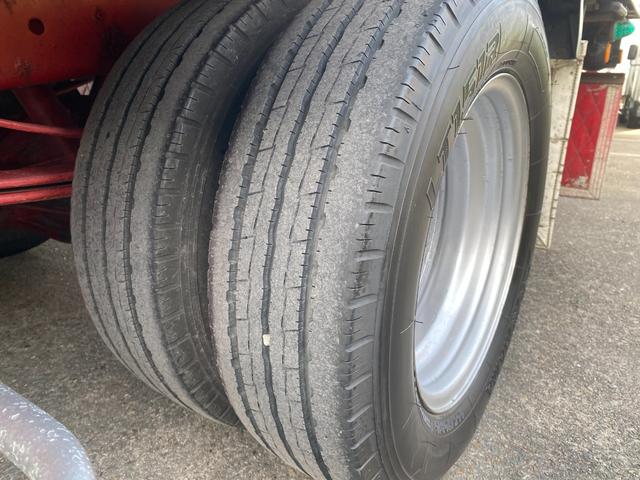 エルフトラック 　２ｔ　アルミバン　標準ロング　内高２０４ｃｍ　２トン　バン　リア３枚扉　サイドスライド扉　ラッシング２段　バックモニター　ミッション　電動格納ミラー　坂道補助装置　日本フルハーフ　積載量２．０００ｋｇ（46枚目）