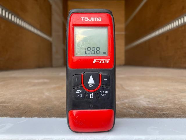 エルフトラック 　２ｔ　アルミバン　標準ロング　内高２０４ｃｍ　２トン　バン　リア３枚扉　サイドスライド扉　ラッシング２段　バックモニター　ミッション　電動格納ミラー　坂道補助装置　日本フルハーフ　積載量２．０００ｋｇ（53枚目）