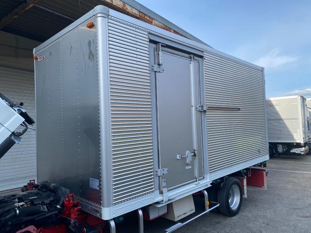 エルフトラック 　２ｔ　アルミバン　標準ロング　内高２０４ｃｍ　２トン　バン　リア３枚扉　サイドスライド扉　ラッシング２段　バックモニター　ミッション　電動格納ミラー　坂道補助装置　日本フルハーフ　積載量２．０００ｋｇ（60枚目）