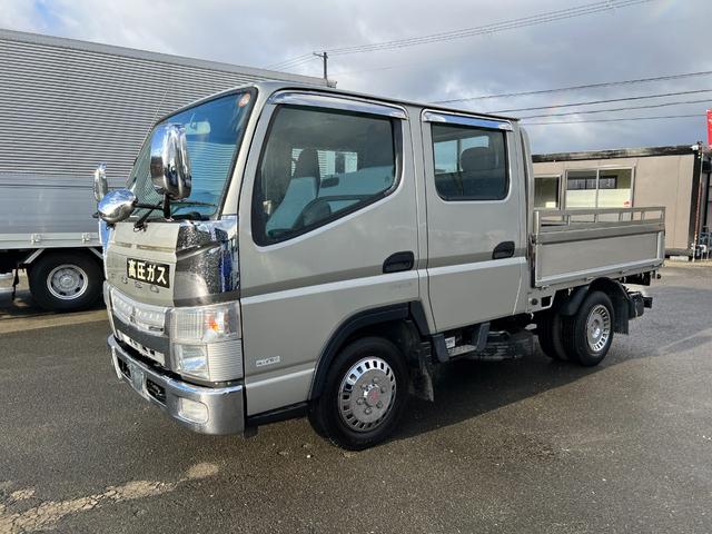 キャンター 　２ｔ　ダブルキャブ　６人乗り　リアヒーター　準中型　２トン　Ｗキャブ　オートマ　ＡＴ　２ペダル　ホイールライナー　３方開　グリルメッキ　コーナーメッキ　バンパーメッキ　積載量１．５００ｋｇ　ターボ車（4枚目）