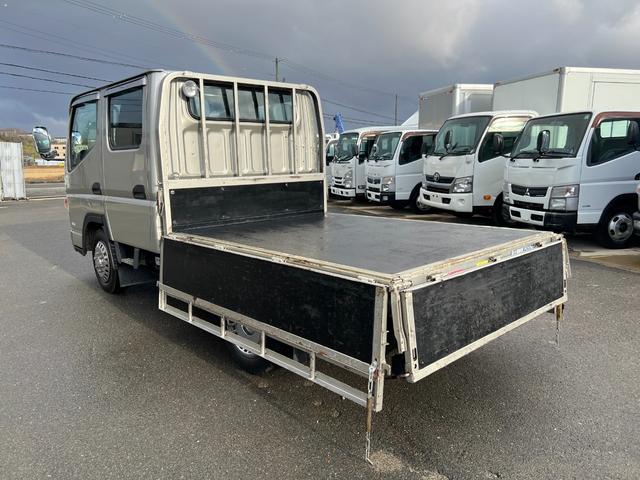 キャンター 　２ｔ　ダブルキャブ　６人乗り　リアヒーター　準中型　２トン　Ｗキャブ　オートマ　ＡＴ　２ペダル　ホイールライナー　３方開　グリルメッキ　コーナーメッキ　バンパーメッキ　積載量１．５００ｋｇ　ターボ車（12枚目）