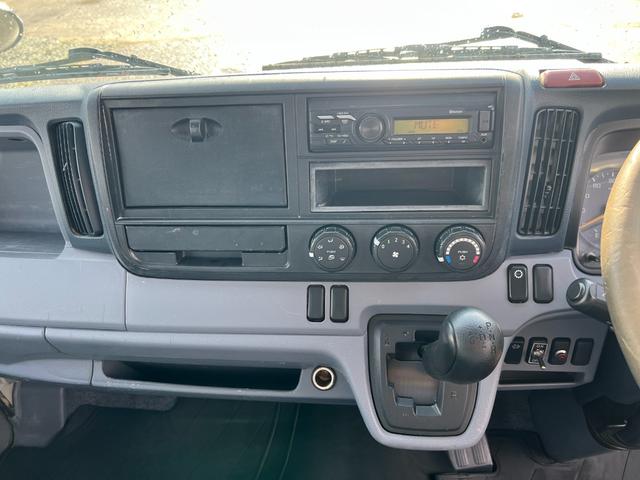 キャンター 　２ｔ　ダブルキャブ　６人乗り　リアヒーター　準中型　２トン　Ｗキャブ　オートマ　ＡＴ　２ペダル　ホイールライナー　３方開　グリルメッキ　コーナーメッキ　バンパーメッキ　積載量１．５００ｋｇ　ターボ車（26枚目）