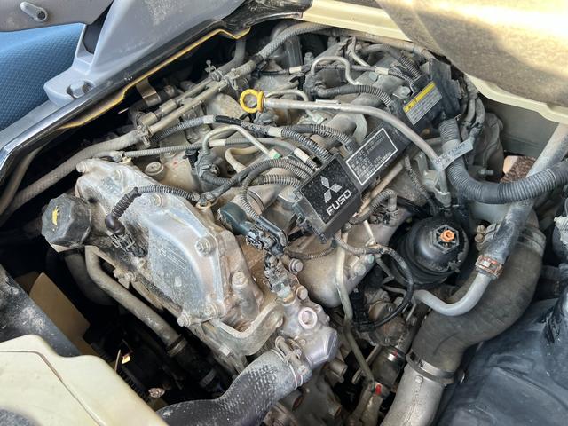 キャンター 　２ｔ　ダブルキャブ　６人乗り　リアヒーター　準中型　２トン　Ｗキャブ　オートマ　ＡＴ　２ペダル　ホイールライナー　３方開　グリルメッキ　コーナーメッキ　バンパーメッキ　積載量１．５００ｋｇ　ターボ車（39枚目）