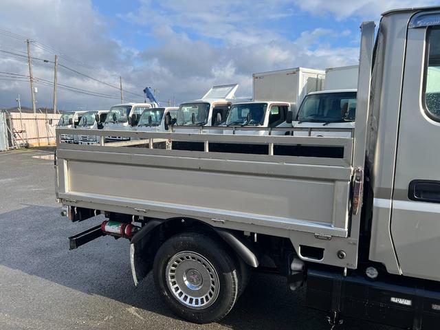 キャンター 　２ｔ　ダブルキャブ　６人乗り　リアヒーター　準中型　２トン　Ｗキャブ　オートマ　ＡＴ　２ペダル　ホイールライナー　３方開　グリルメッキ　コーナーメッキ　バンパーメッキ　積載量１．５００ｋｇ　ターボ車（63枚目）