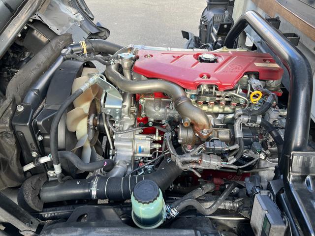 デュトロ 　２ｔ　平ボディ　準中型　ワイドロング　２トン　ヒラボディ　ミッション　ターボ車　バックモニター　電動格納ミラー　坂道補助装置　積載量２．０００ｋｇ　ＥＴＣ　車両総重量４．９４５ｋｇアイドリングストップ（32枚目）