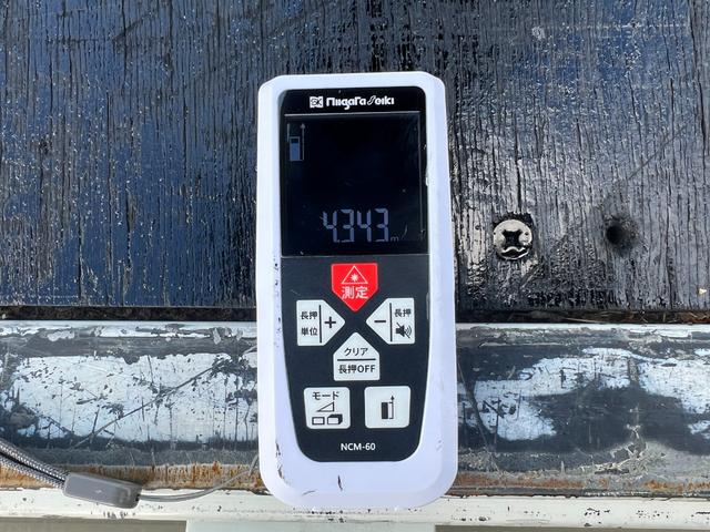 デュトロ 　２ｔ　平ボディ　準中型　ワイドロング　２トン　ヒラボディ　ミッション　ターボ車　バックモニター　電動格納ミラー　坂道補助装置　積載量２．０００ｋｇ　ＥＴＣ　車両総重量４．９４５ｋｇアイドリングストップ（52枚目）