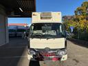 デュトロ  2t 冷凍車 -5°C設定 床ステンレス サイドバンパーステン 2トン 冷蔵冷凍車 リア3枚扉 サイイド片面ウイング バックモニター ミッション セミロング 坂道補助装置 積載量2.000kg 準中型 中古車画像_3