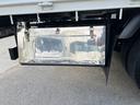 　２ｔ　平ボディ　準中型　ワイドロング　２トン　ヒラボディ　ミッション　ターボ車　バックモニター　電動格納ミラー　坂道補助装置　積載量２．０００ｋｇ　ＥＴＣ　車両総重量４．９４５ｋｇアイドリングストップ（41枚目）