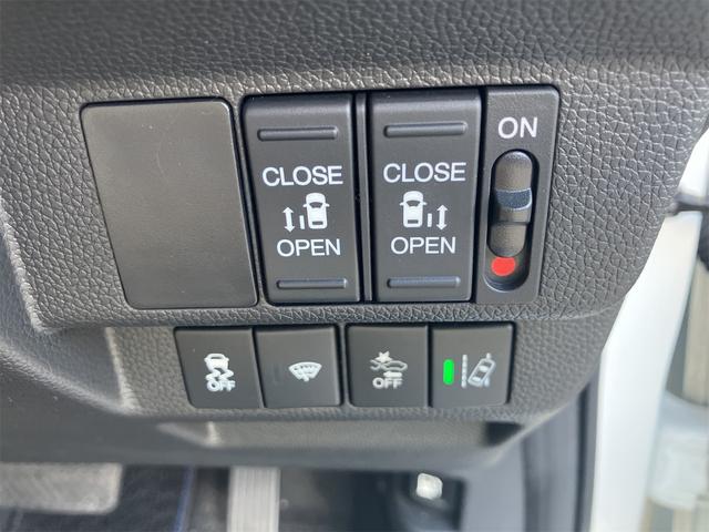 フリード Ｇブラックスタイル　ナビＴＶ　ドライブレコーダー前後　両側電動スライドドア　ＥＴＣ　純正アルミホイール　スマートキー　プッシュ式エンジンスタート　バックカメラ　６人乗り（18枚目）