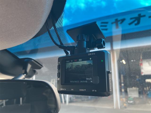 フリード Ｇブラックスタイル　ナビＴＶ　ドライブレコーダー前後　両側電動スライドドア　ＥＴＣ　純正アルミホイール　スマートキー　プッシュ式エンジンスタート　バックカメラ　６人乗り（25枚目）