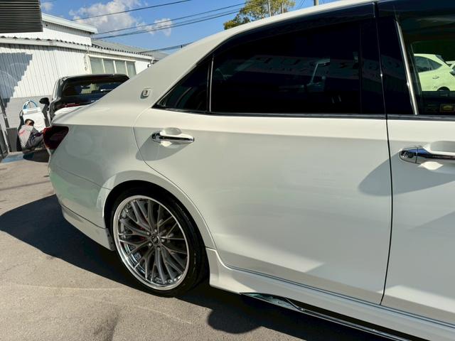 クラウンハイブリッド アスリートＳ　Ｊ－フロンティアリミテッド　シルクブレイズＦエアロ・モデリスタＳ・Ｒエアロ・モデリスタ４本出マフラー・ワーク２０ＡＷ・サンルーフ・レーダークルーズ・純正ナビ・ＴＶ・Ｂｔ接続・Ｂカメラ・レザーシート（16枚目）