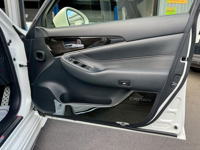 クラウンハイブリッド アスリートＳ　Ｊ－フロンティアリミテッド　シルクブレイズＦエアロ・モデリスタＳ・Ｒエアロ・モデリスタ４本出マフラー・ワーク２０ＡＷ・サンルーフ・レーダークルーズ・純正ナビ・ＴＶ・Ｂｔ接続・Ｂカメラ・レザーシート（33枚目）